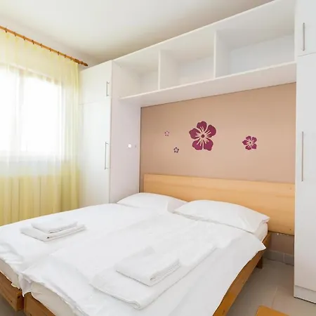 Ulika Apartment *